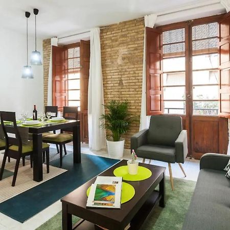 Spacious, Bright Apartment Next To The Old Town Valencia Buitenkant foto