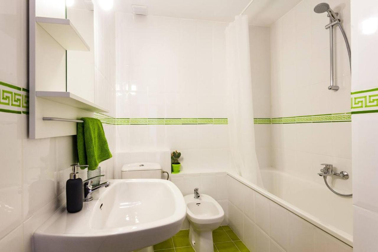 Spacious, Bright Apartment Next To The Old Town Valencia Buitenkant foto